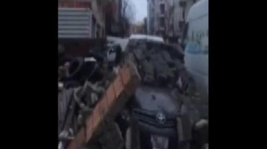 Fırtına, Sultangazi'de İstinat Duvarını Yıktı