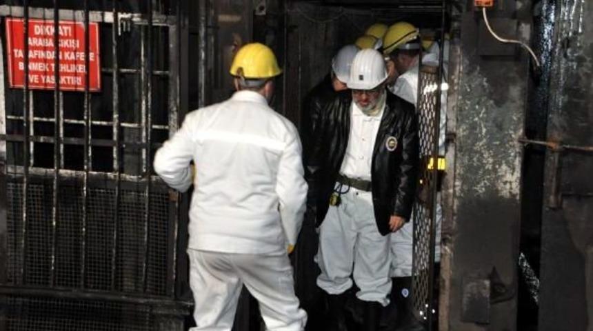 Bakan Yıldız'dan Maden Ocağına Yılbaşı Ziyareti (2)