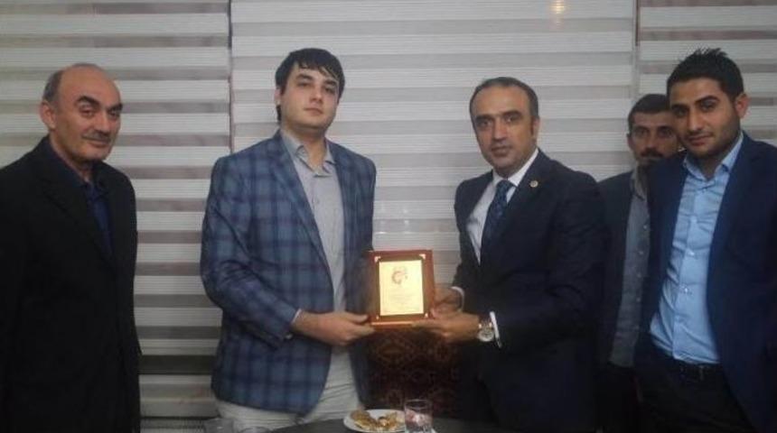 Ak Parti&rsquo;li İ&ccedil;ten&rsquo;den İlim Yayma Cemiyeti&rsquo;ne Ziyaret