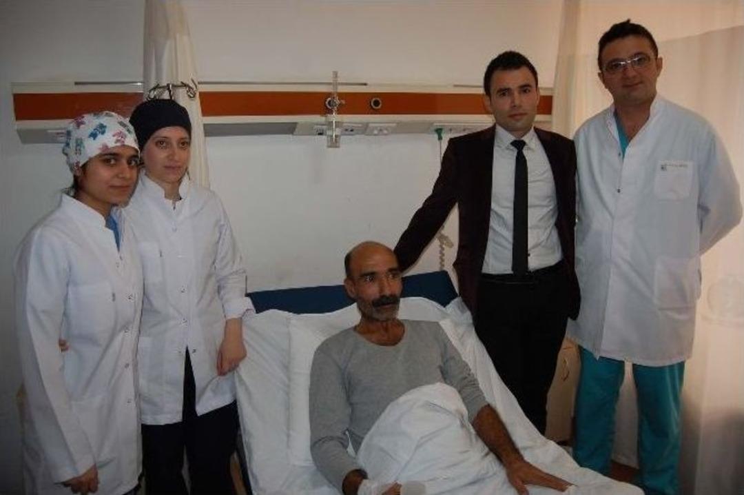 Sağ B&ouml;breğinden 794 Adet Taş &Ccedil;ıktı