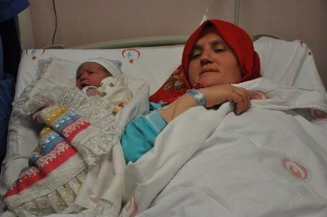 &Ccedil;orum da Yılın  Bebeği 00.03 de D&uuml;nyaya  Geldi 3