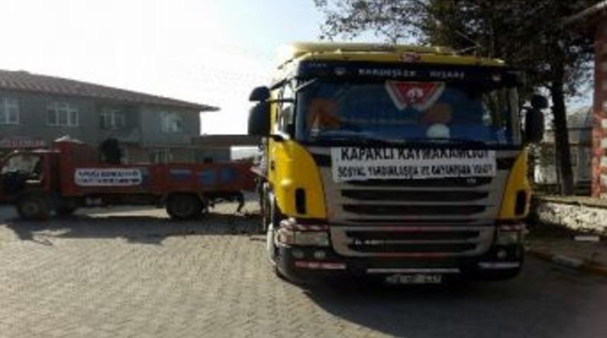 Kapaklı Kaymakamlığı K&ouml;m&uuml;r Dağıtıyor