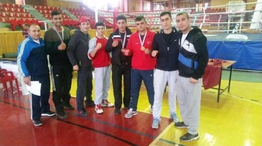 Vanlı Boks&ouml;rlerden B&uuml;y&uuml;k Başarı