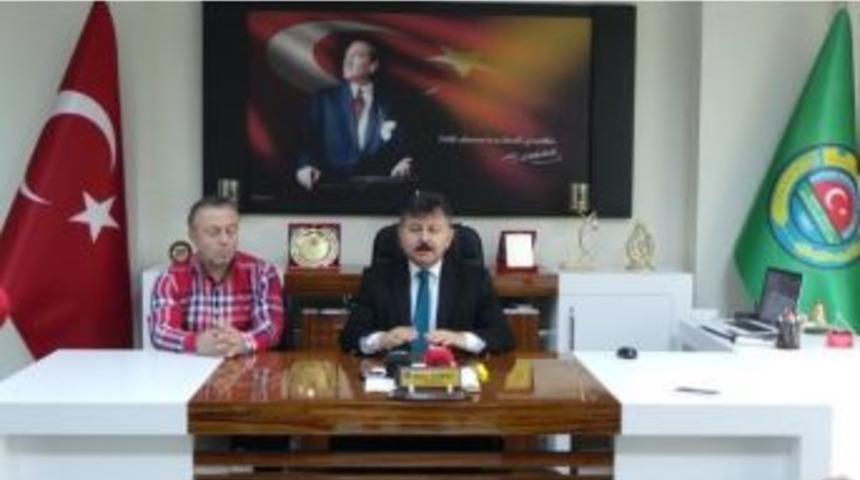 C&ouml;r&uuml;t: "tekrar Aday Olacağım"