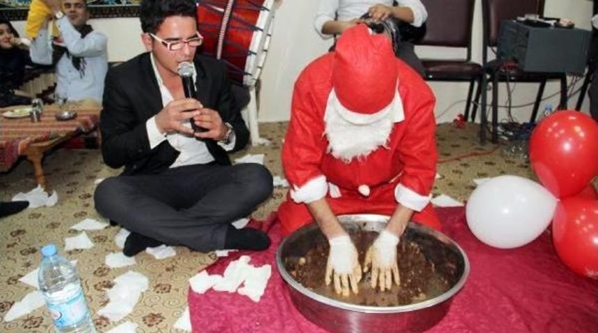 Şanlıurfa'da Konukevlerinde &Ccedil;iğk&ouml;fteli Kutlama