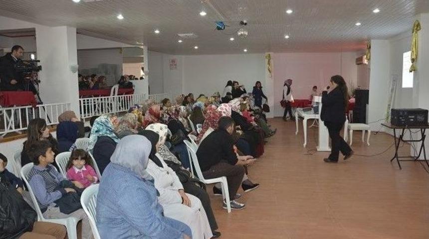 Sungurlu&rsquo;da Aile İ&ccedil;i Huzur Ve Mutluluk Konulu Seminer