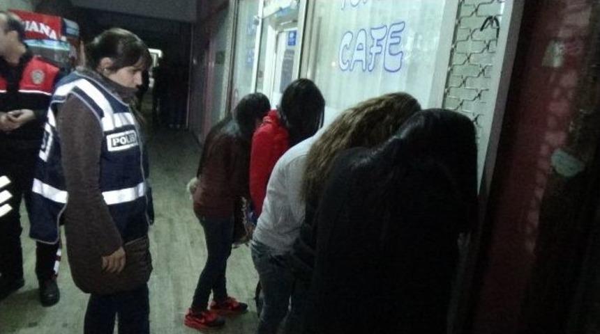 Eğlence Merkezlerine Bin 500 Polisle Baskın