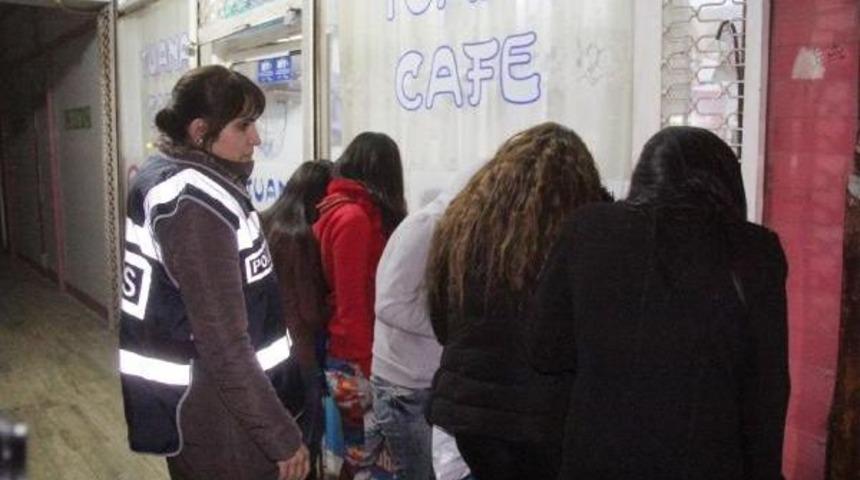 Bin 500 Polisle Huzur Operasyonunda 23 G&ouml;zaltı