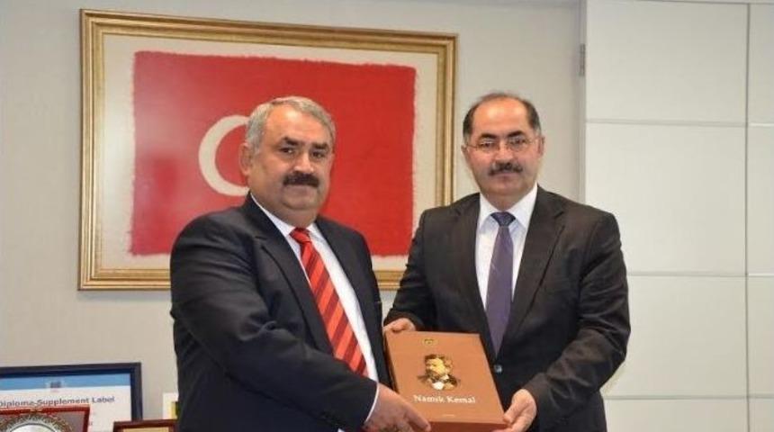 &Ccedil;alışma Ve Sosyal G&uuml;venlik Bakan Yardımcısı Halil Etyemez, Namık Kemal &Uuml;niversitesi&rsquo;ni Ziyaret Etti