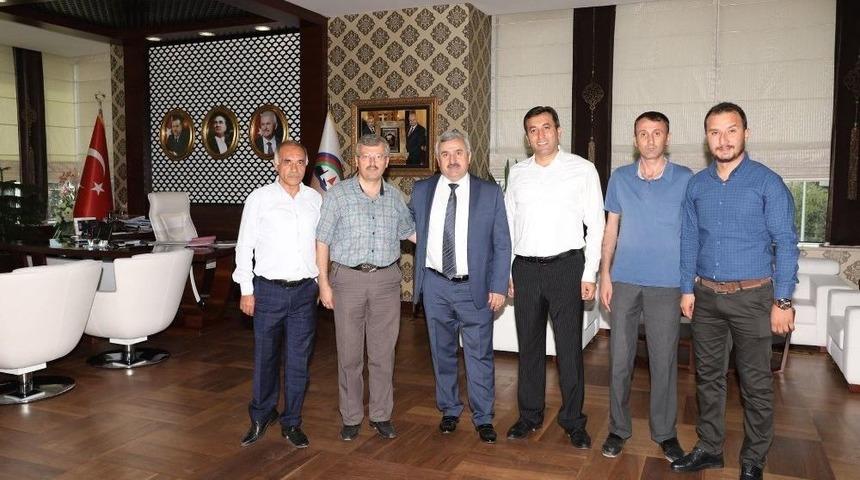 Kışlad&uuml;z&uuml; Mahallesi Sakinleri Başkan Baran&rsquo;ın Ziyaret Etti