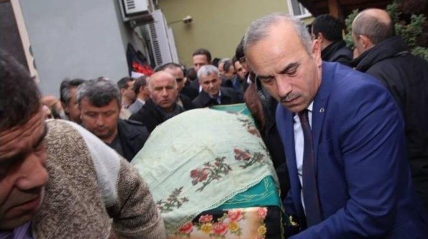 Vedat &Ouml;z&rsquo;&uuml;n Anne Acısı