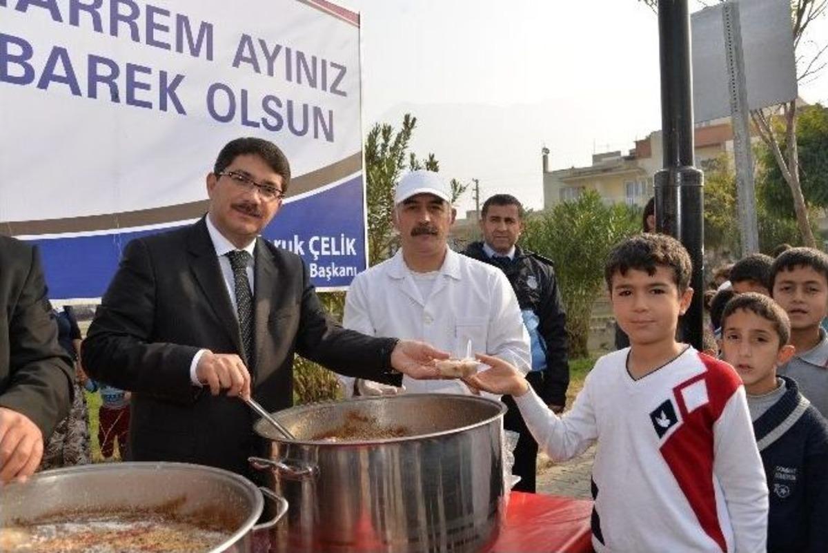 Şehzadeler&rsquo;den 2 Bin Kişilik Aşure Hayrı