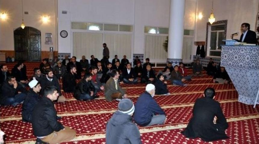 Ak Partili Gen&ccedil;lerden &lsquo;&ccedil;am Ağa&ccedil;larını Değil Camileri &Uuml;mmetle S&uuml;sl&uuml;yoruz&rsquo; Programı