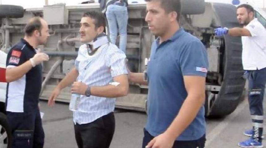 Hasta Taşıyan Ambulans Kaza Yaptı: 4 Yaralı