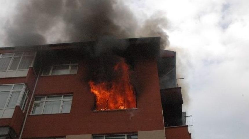 Bolu&rsquo;da &Uuml;niversite &Ouml;ğrencilerin Evinde Yangın &Ccedil;ıktı