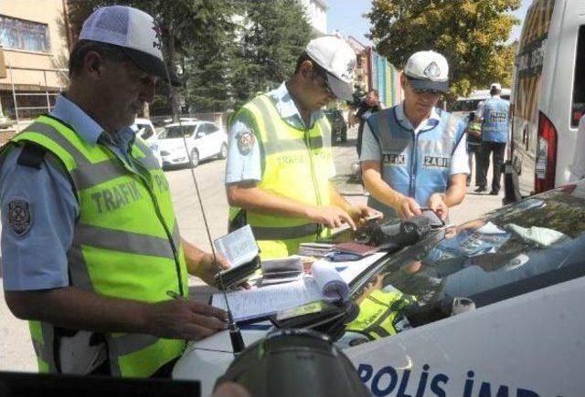 Eskişehir'de Okul Servis Araçlarına Sıkı Denetim