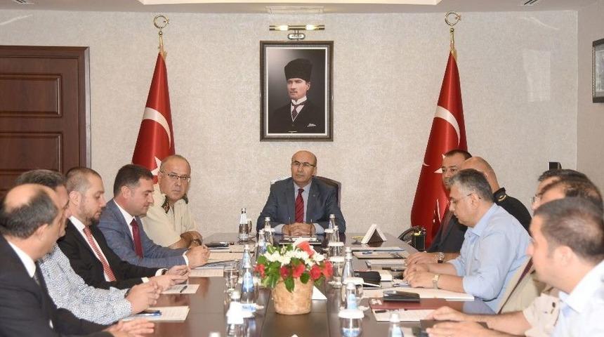 Vali Demirtaş: "adana Takımları Diğer Derbi Ma&ccedil;lara Da &Ouml;rnek Olmalı"