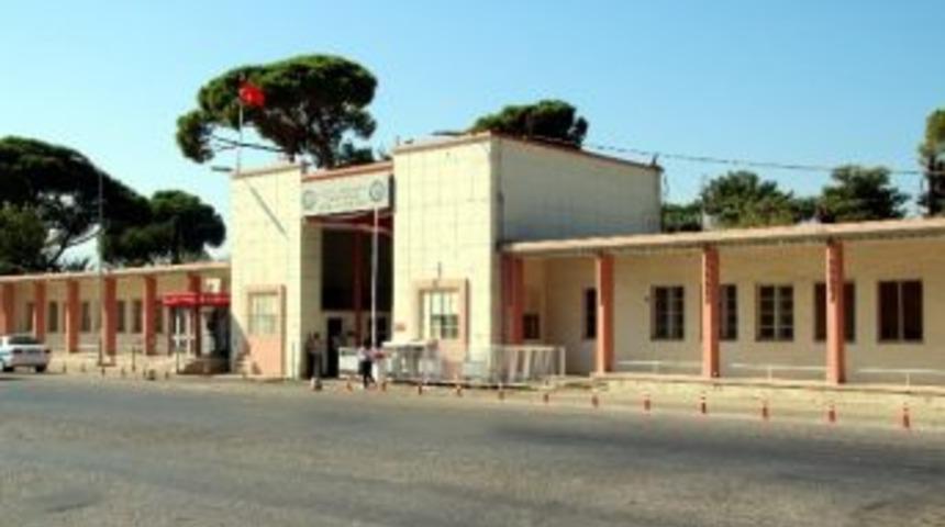 &Uuml;niversite &Ouml;ğrencisi Derslikte Esrar Unuttu