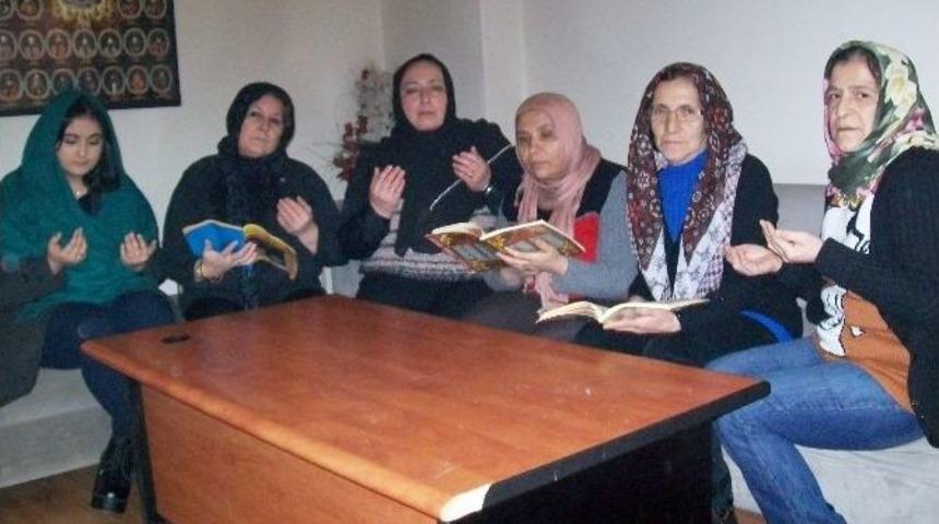 Yeni Yıla Kur&rsquo;an-ı Kerim Okuyarak Girdiler