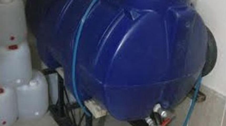 2 Bu&ccedil;uk Ton Sahte Rakı Ele Ge&ccedil;irildi