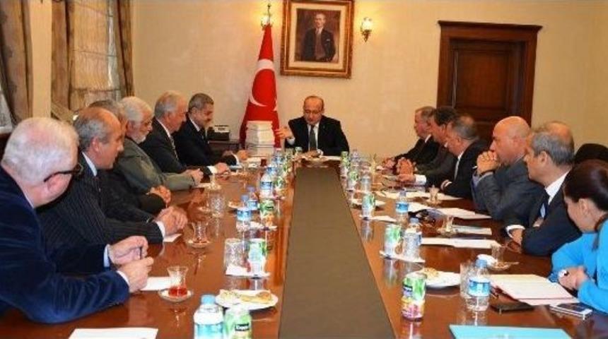 Başbakan Yardımcısı Akdoğan, Gazeteciler Cemiyeti &Uuml;yelerini Kabul Etti