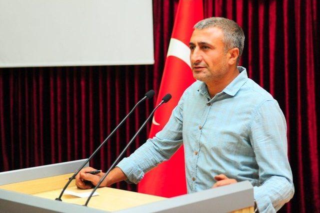 Rekt&ouml;r Battal, Cep Telefonu Numarasını &Ouml;ğrencilere Verdi 2