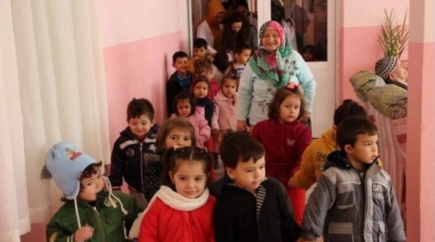 Uşak&rsquo;ta 7&rsquo;den 77&rsquo;ye Duygu Dolu Ziyaret