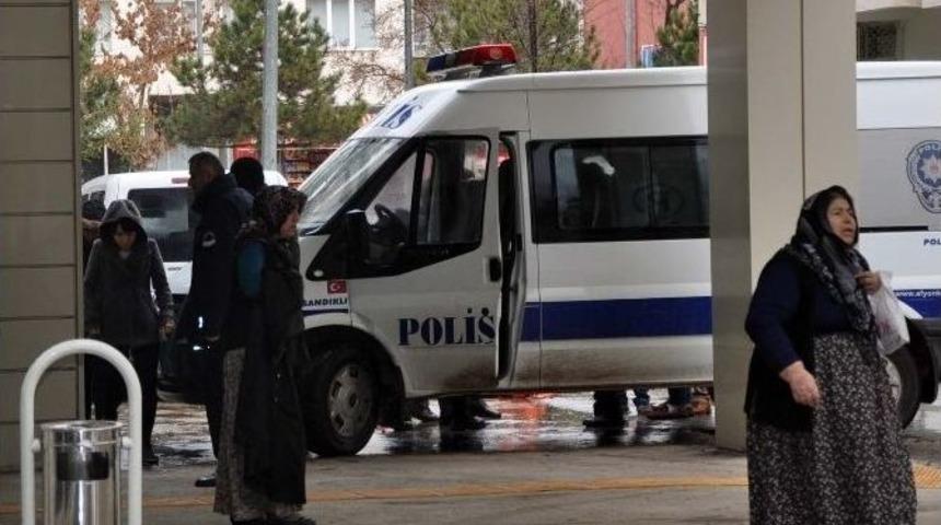 Uyuşturucu Partisi Karakolda Bitti