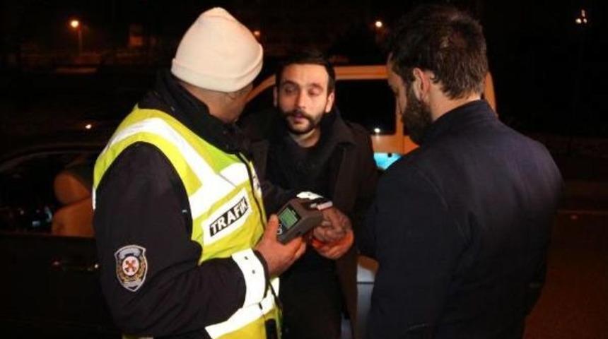 Karab&uuml;k'te Alkoll&uuml; Ara&ccedil; Kullanan 2 S&uuml;r&uuml;c&uuml;ye Ceza