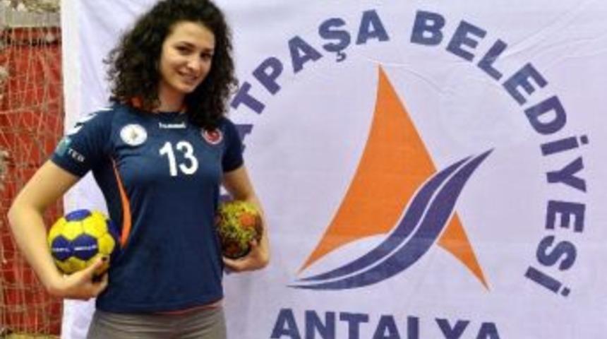 Muratpaşa Belediyespor, Zorıca&rsquo;nın S&ouml;zleşmesini Feshetti