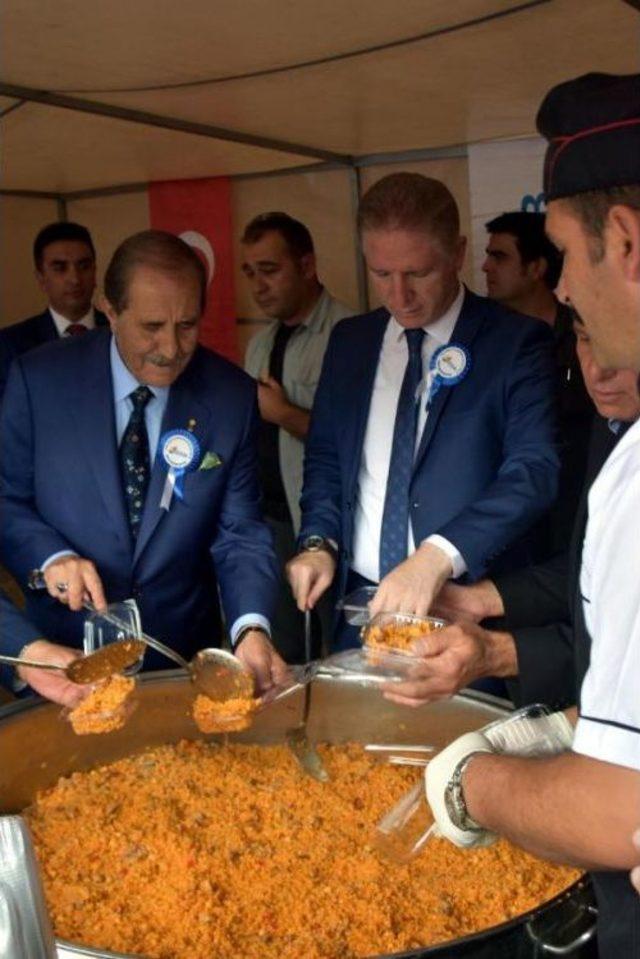 Sivas Valisi G&uuml;l e Yılın Ahilik Onur &Ouml;d&uuml;l&uuml; 3