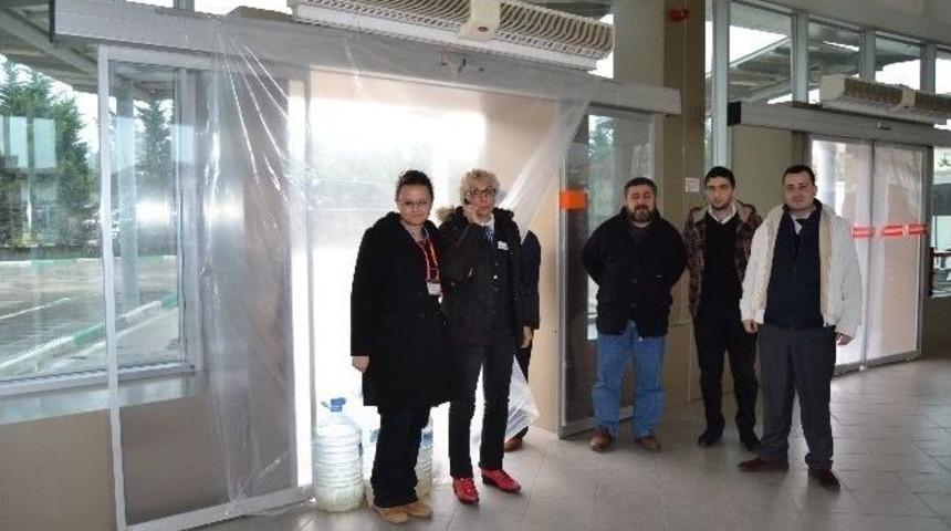 Milyonluk Terminale Naylon Kapıdan Girilip &Ccedil;ıkılıyor