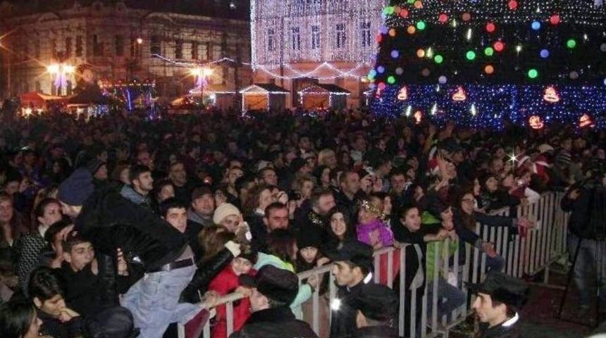 G&uuml;rcistan&rsquo;da G&uuml;rc&uuml; Ve T&uuml;rk Vatandaşlarının Yeni Yıl Kutlamaları