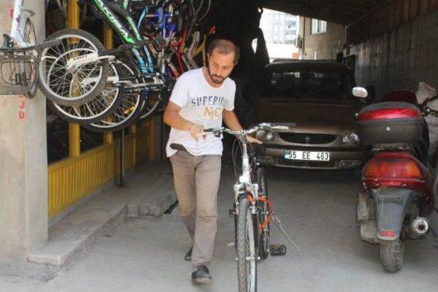 Dondurma Çekilişinden Lüks Otomobil Çıktı