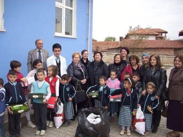 200 Öğrenciye Giyecek Yardımı 1