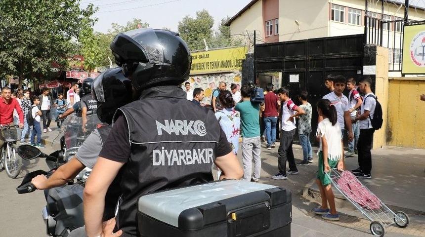 Diyarbakır&rsquo;da Okul &Ccedil;evrelerinde Geniş G&uuml;venlik &Ouml;nlemleri