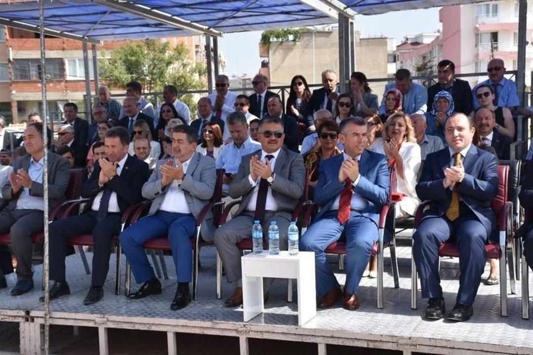 Vali Yazıcı İlk &Ouml;ğretim Haftası Kutlamasına Katıldı