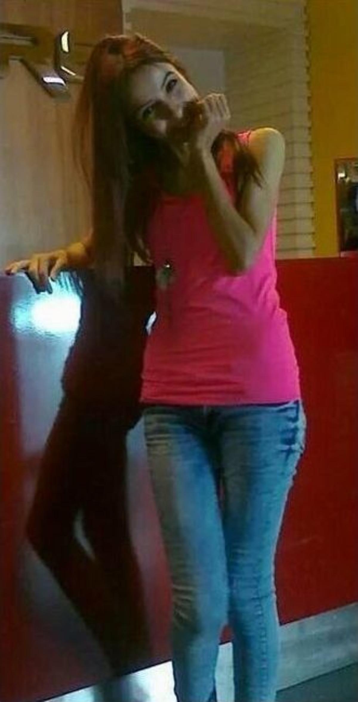 &Uuml;niversiteli Kız, &Ccedil;alıştığı Spor Salonunun Havuzunda Boğuldu