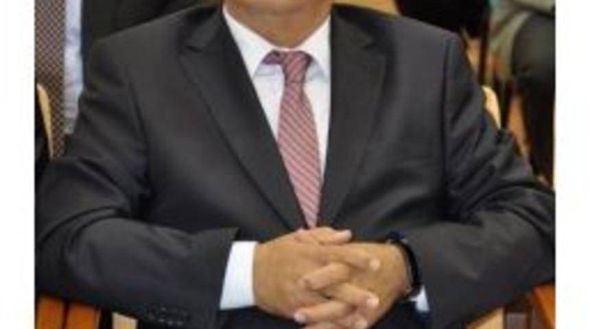 Ba&uuml;&rsquo;de Rekt&ouml;r Kerim &Ouml;zdemir Oldu