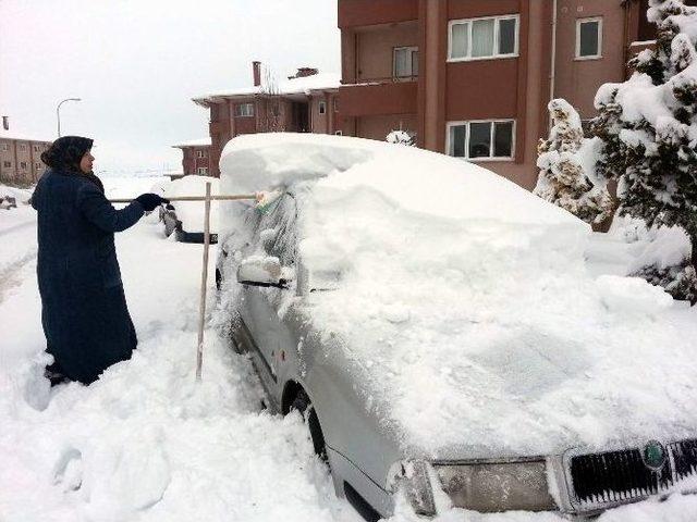 Eskişehir’de Araçlar Karla Kaplandı 2