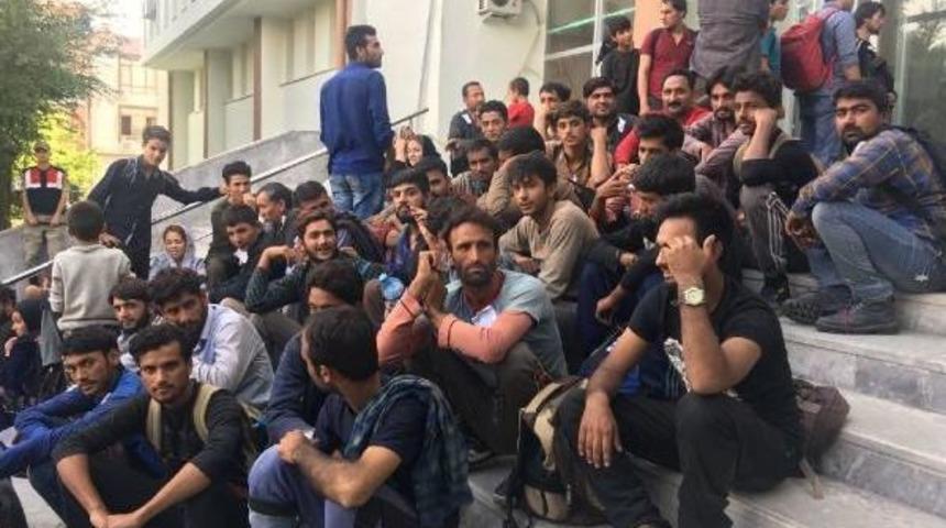 Erzincan&rsquo;Da 176 Ka&ccedil;ak Yakalandı