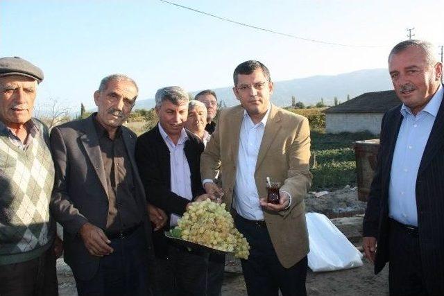 Chp’li Özel Üzüm Üreticisini Yalnız Bırakmadı 3