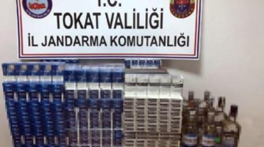 Yolcu Otob&uuml;s&uuml;nde Ka&ccedil;ak Sigara Ve I&ccedil;ki Ele Ge&ccedil;irildi