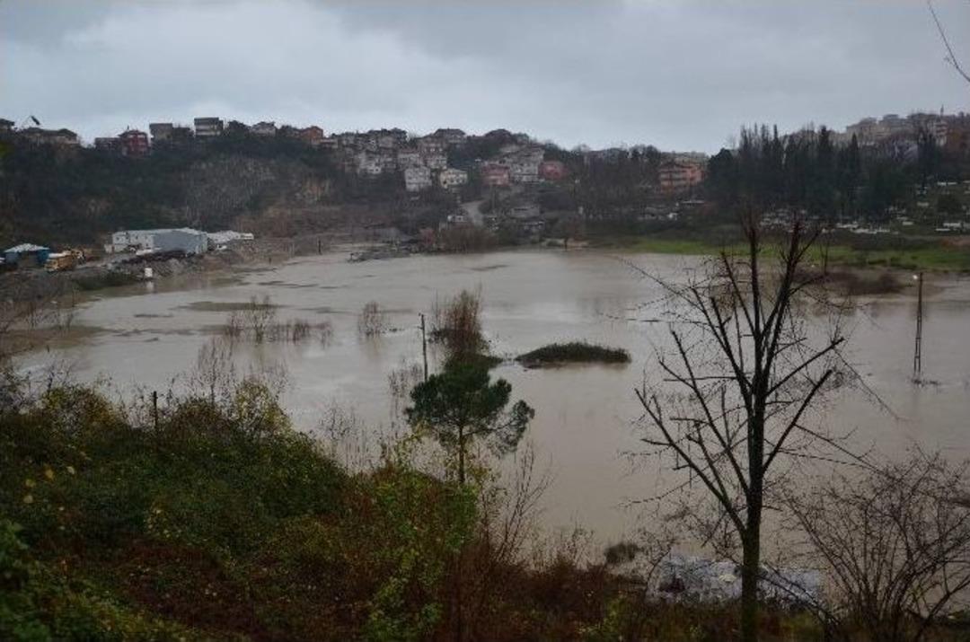 &Ouml;nceden &Ccedil;ayırdı Şimdi İse G&ouml;le D&ouml;nd&uuml;