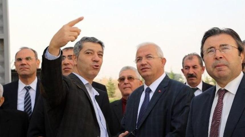 100 Yıllık Fabrika&rsquo;ya Vali&rsquo;den Motivasyon Ziyareti