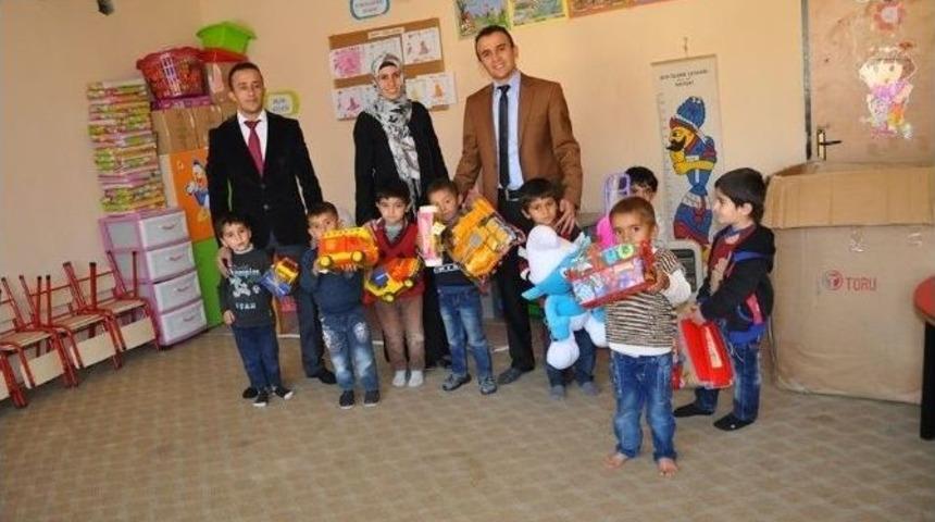 Sodes 6 Bin &Ouml;ğrenciye Oyuncak Dağıtımı Yaptı