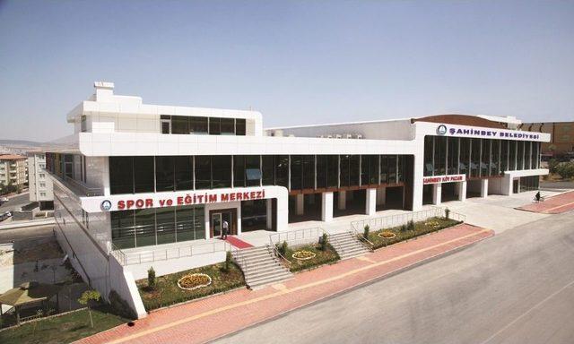 K&ouml;y Pazarına Vatandaşlardan Yoğun İlgi 2