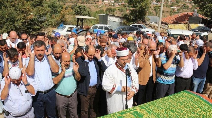 Ak Parti İl&ccedil;e Başkanın Baba Acısı