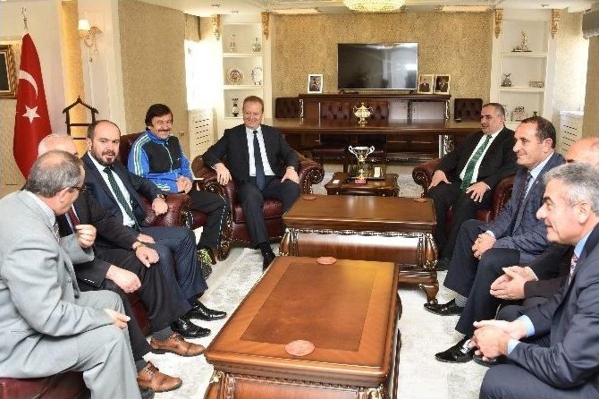 Maratoncu Genel Meclis &Uuml;yesi Vali Yavuz&rsquo;u Ziyaret Etti