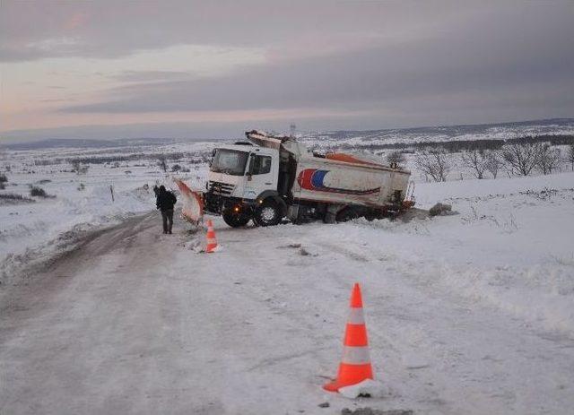 Tekirdağ-kırklareli Yolu Trafiğe Kapandı